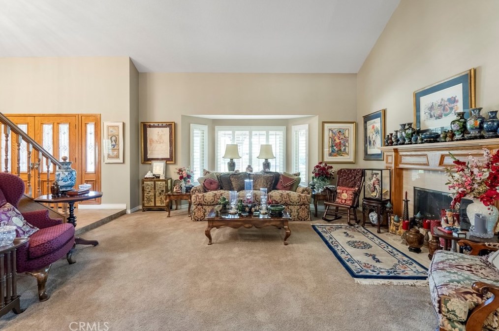 1651 Kingsport Dr, Riverside CA  92506-5451 exterior