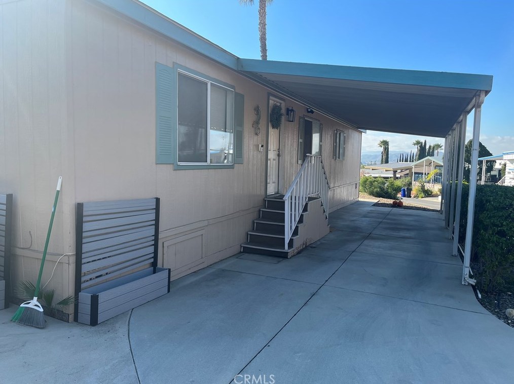 6130 Camino Real, Riverside CA  92509-0148 exterior