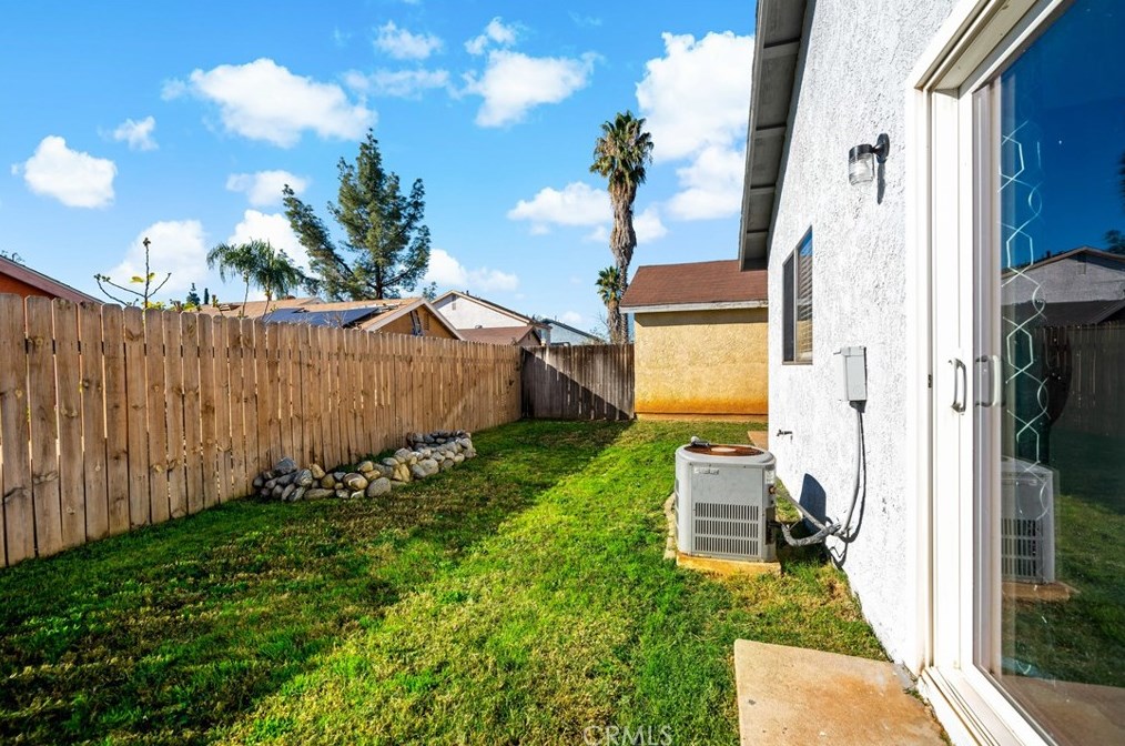 24157 Fawn St, Moreno Valley CA  92553-3392 exterior