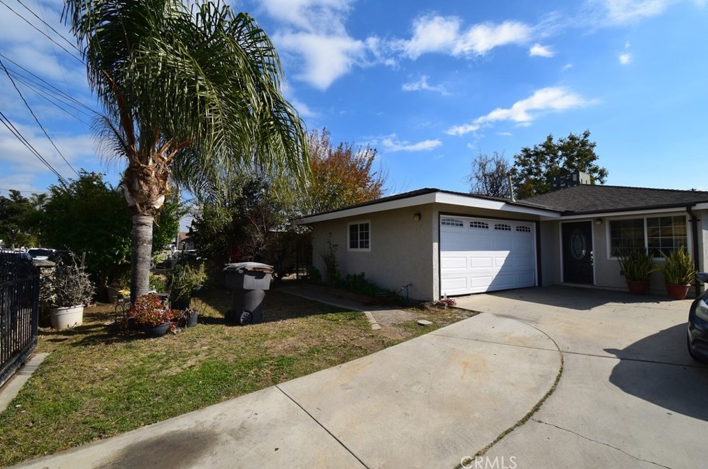 7464 Ysmael Villegas St, Riverside, CA 92504-4553