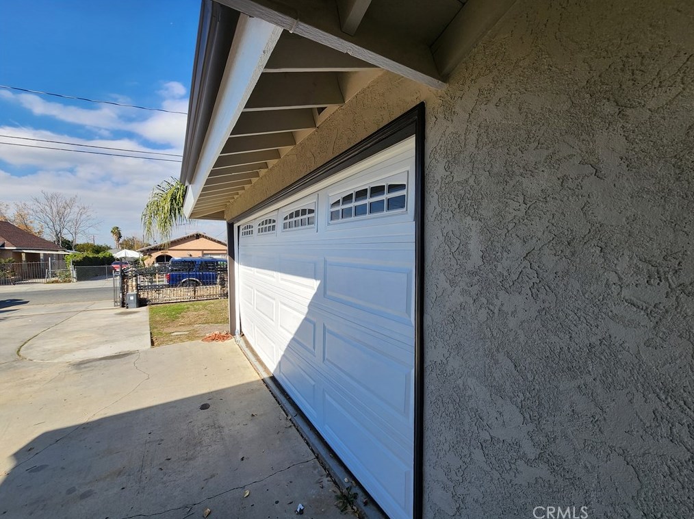 7464 Ysmael Villegas St, Riverside CA  92504-4553 exterior