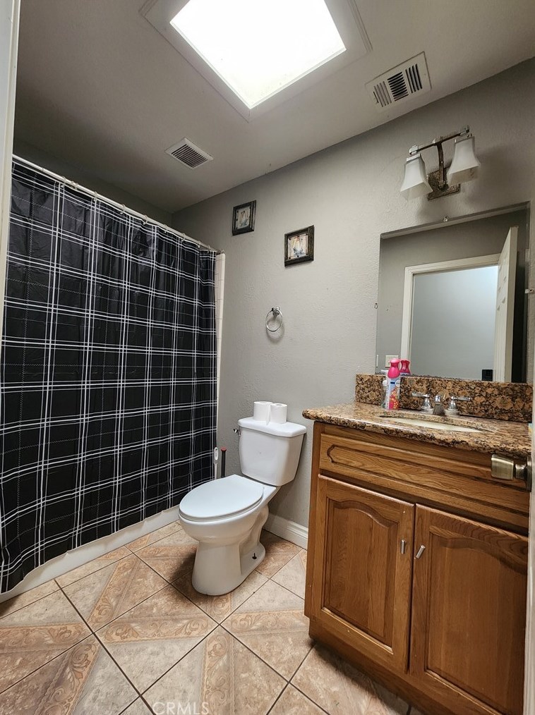 7464 Ysmael Villegas St, Riverside CA  92504-4553 exterior