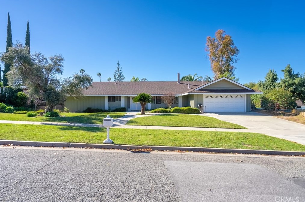 2650 Horace St, Riverside, CA 92506-5114