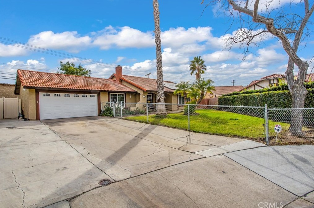 889 S Verde Ave, Rialto, CA 92376