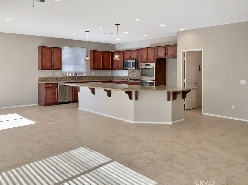 1461 Ambrosia St, Beaumont CA  92223-8473 exterior