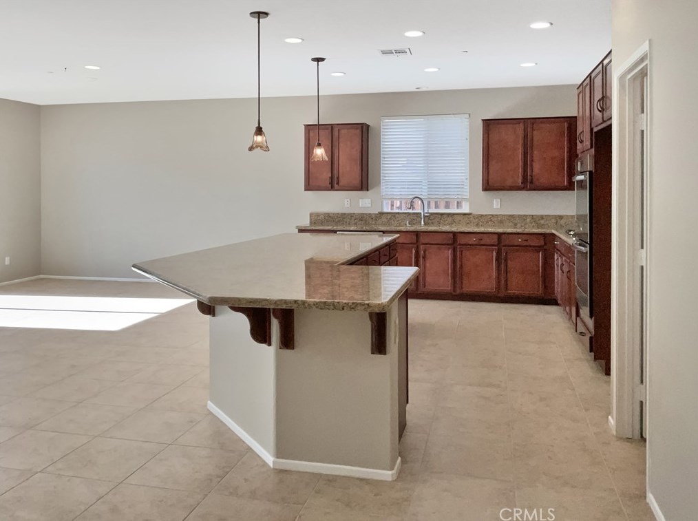 1461 Ambrosia St, Beaumont CA  92223-8473 exterior