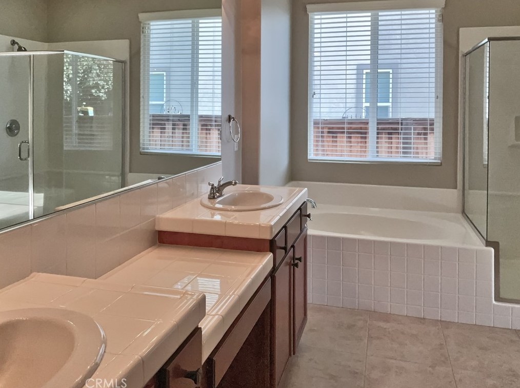 1461 Ambrosia St, Beaumont CA  92223-8473 exterior