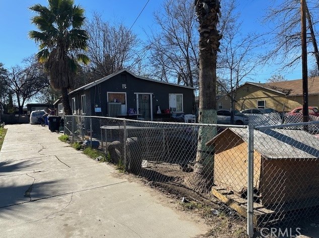 961 E 2nd St, San Bernardino, CA 92408