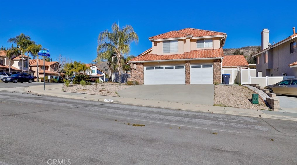 22720 Mesa Springs Way, Moreno Valley, CA 92557-2627