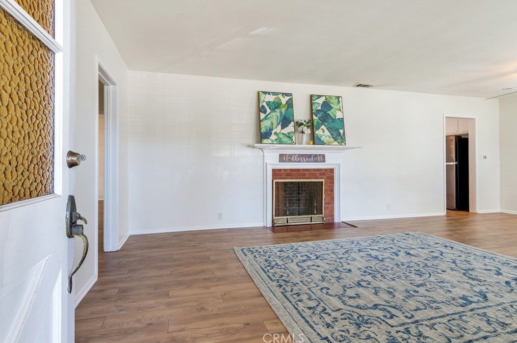 1537 Smith St, Pomona, CA 91766-2518