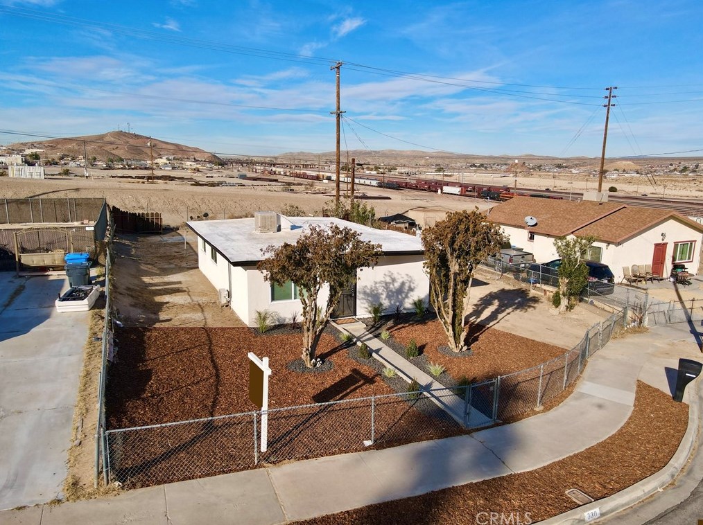 330 Muriel Dr, Barstow, CA 92311-2418