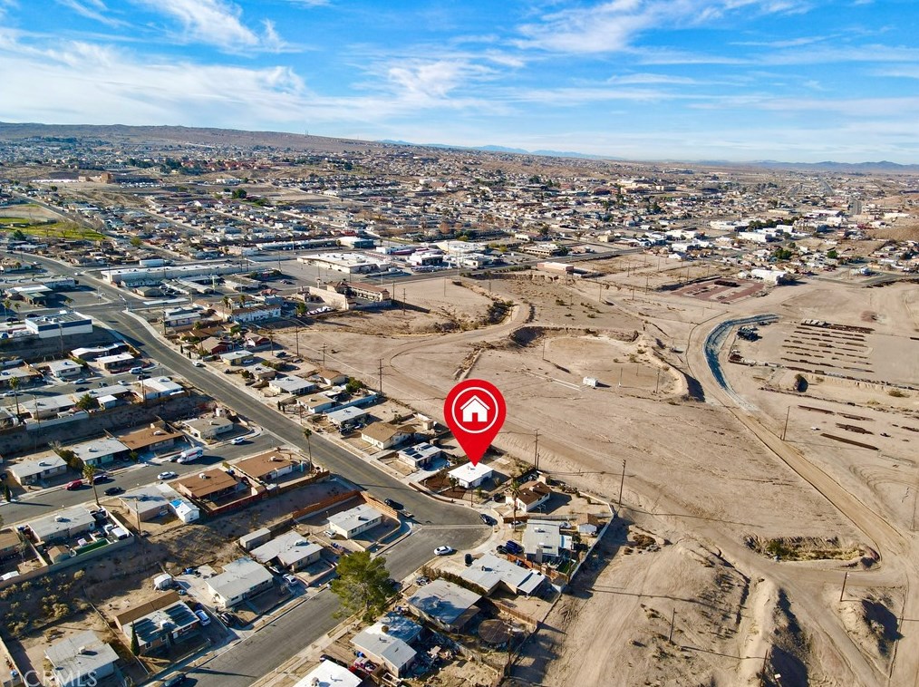 330 Muriel Dr, Barstow CA  92311-2418 exterior