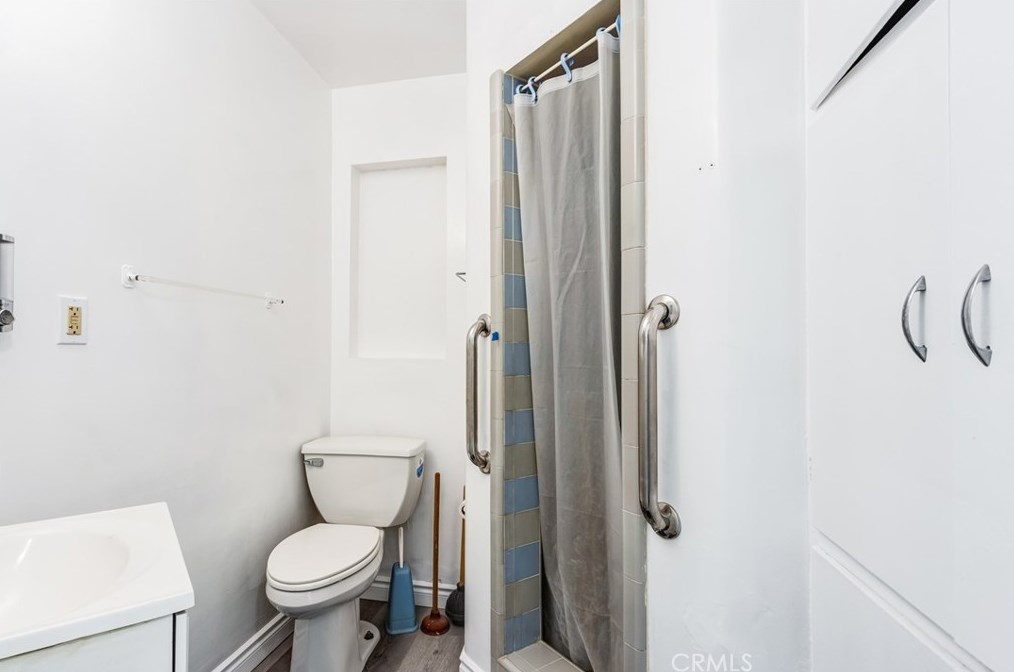 25472 Van Leuven St, Loma Linda CA  92354-2335 exterior