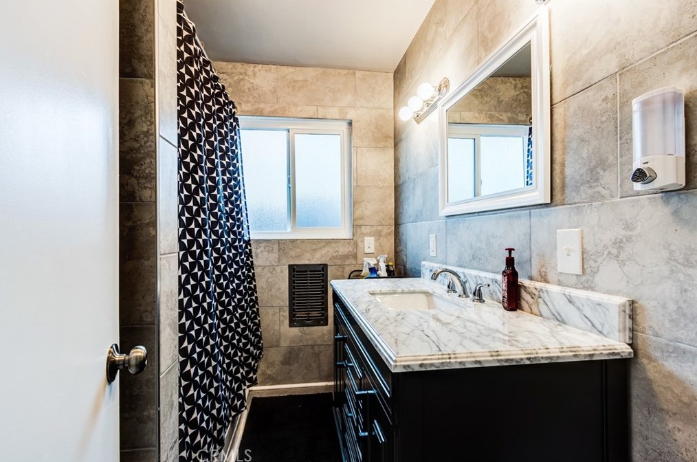 25472 Van Leuven St, Loma Linda CA  92354-2335 exterior