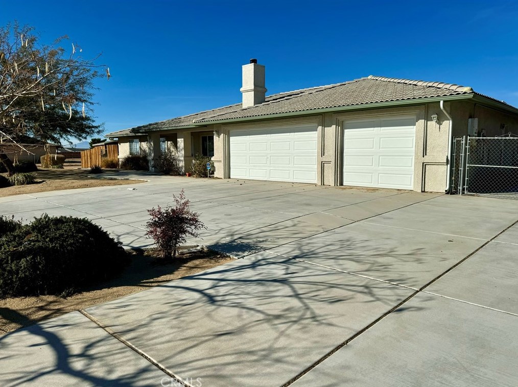 13588 Pauhaska Rd, Apple Valley, CA 92308-6667