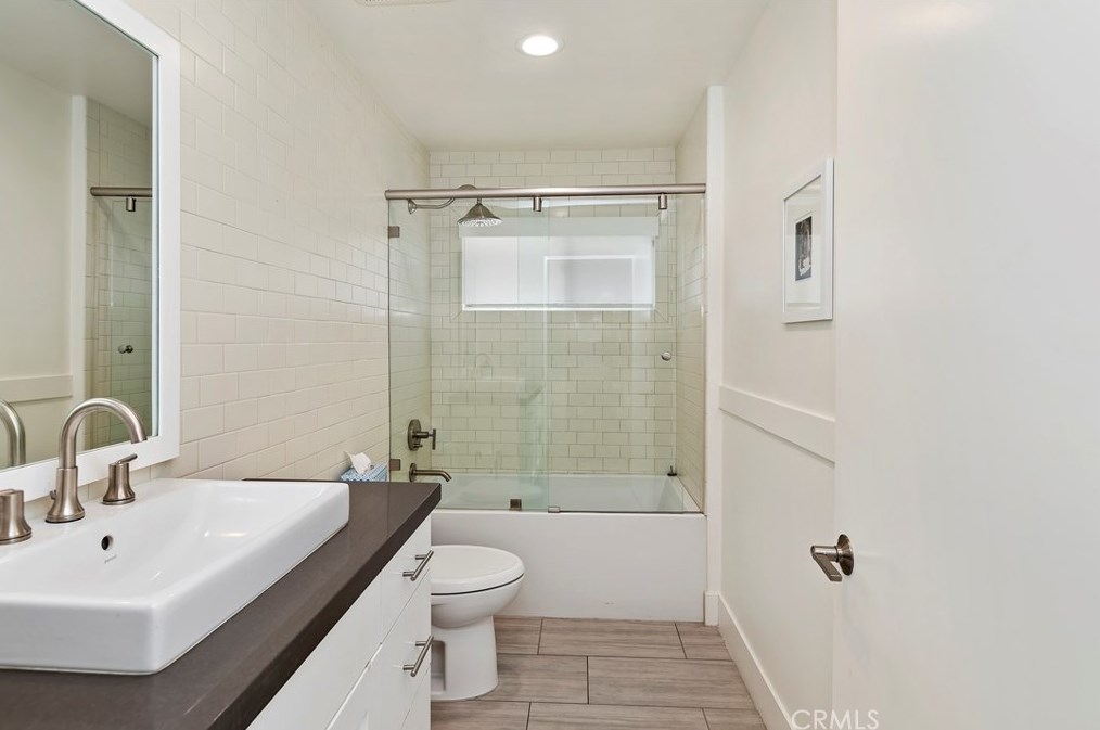 4207 Miramonte Pl, Riverside CA  92501-3054 exterior