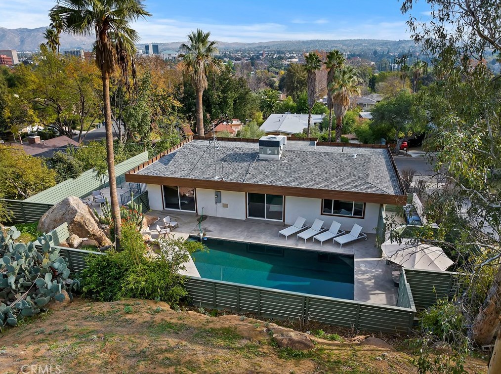 4207 Miramonte Pl, Riverside CA  92501-3054 exterior