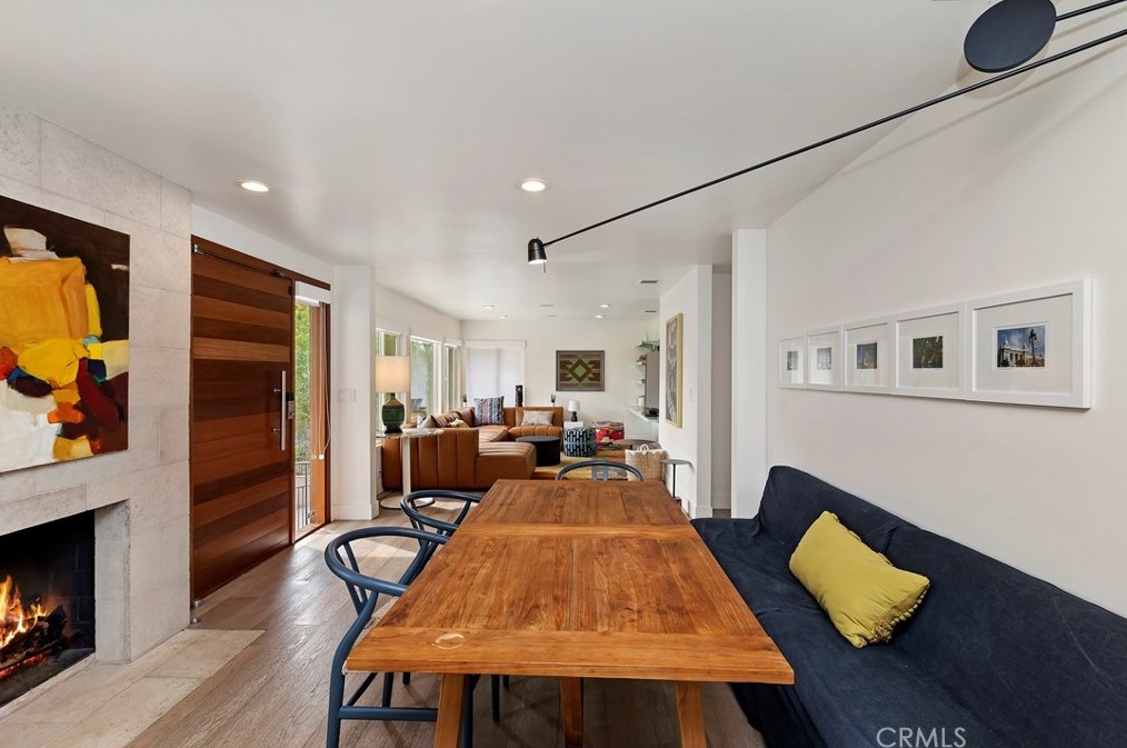 4207 Miramonte Pl, Riverside CA  92501-3054 exterior