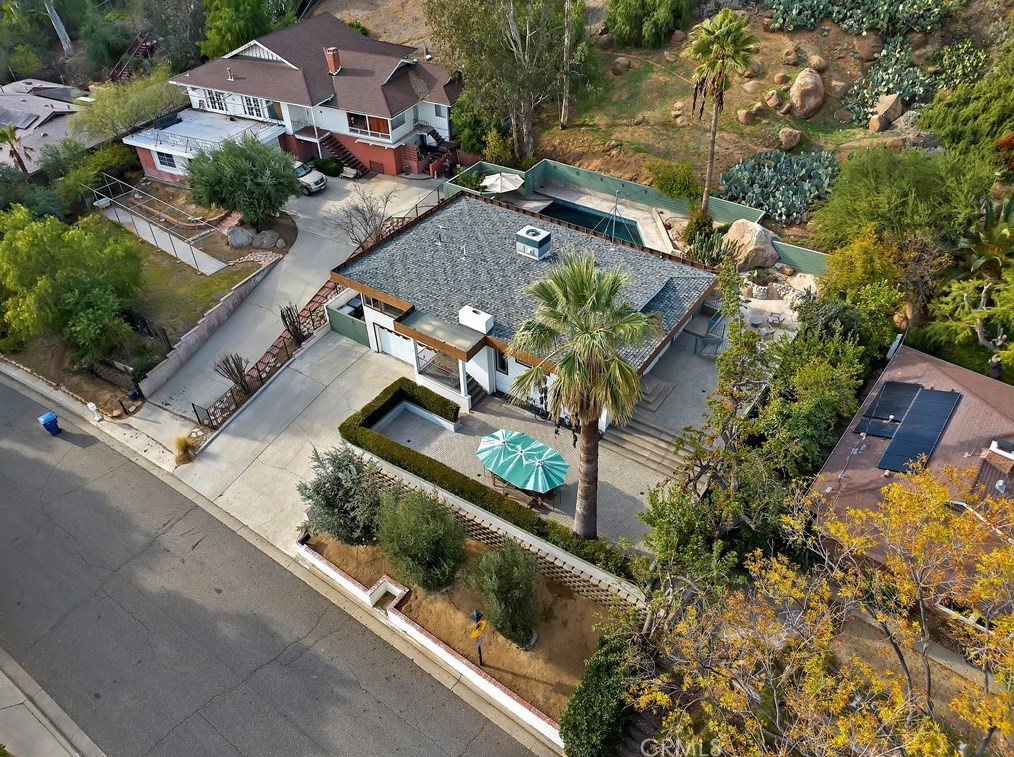 4207 Miramonte Pl, Riverside CA  92501-3054 exterior