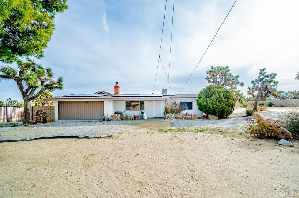7341 Joshua View Dr, Yucca Valley, CA 92284-3801
