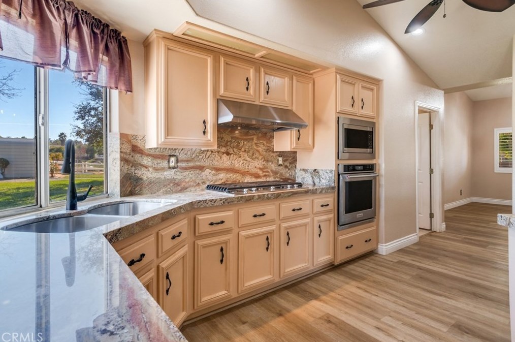 23220 Western Crest Dr, Perris CA  92570-8187 exterior