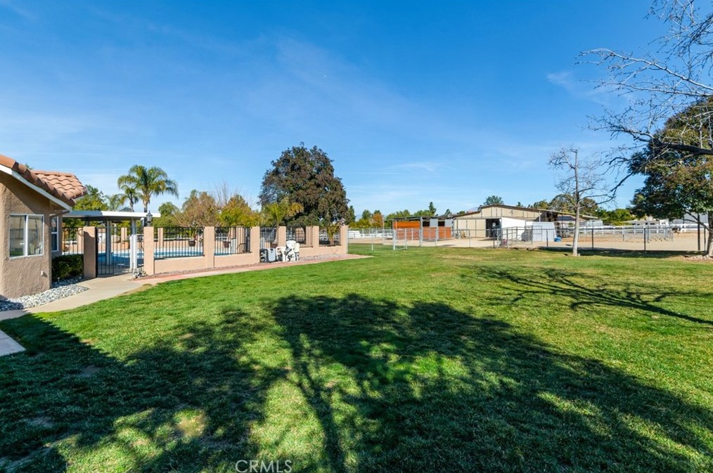 23220 Western Crest Dr, Perris CA  92570-8187 exterior