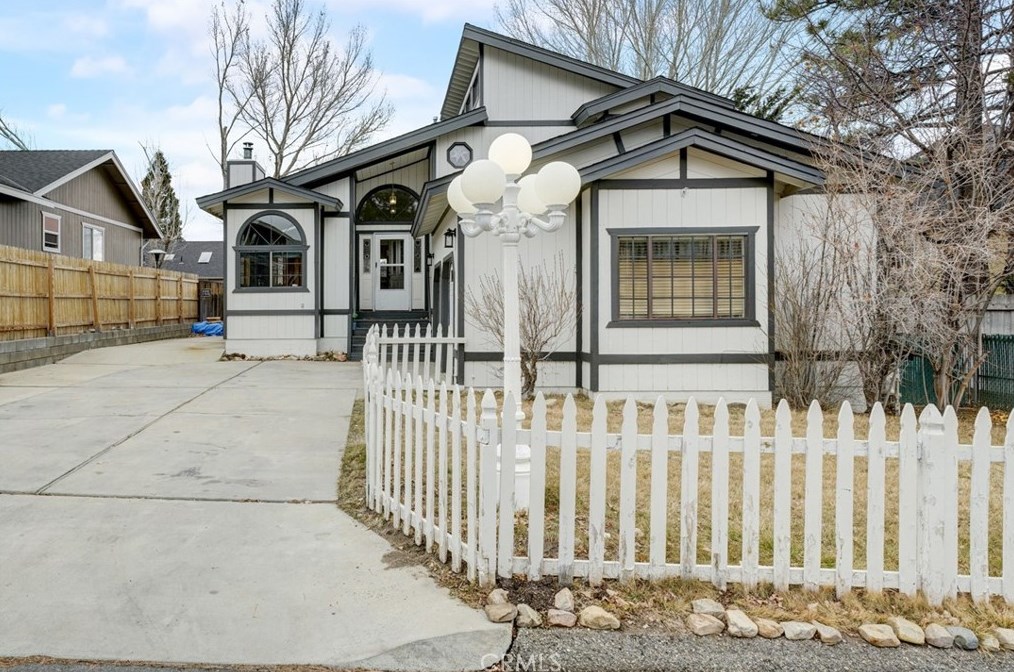 1244 Panorama Dr, Big Bear City, CA 92314