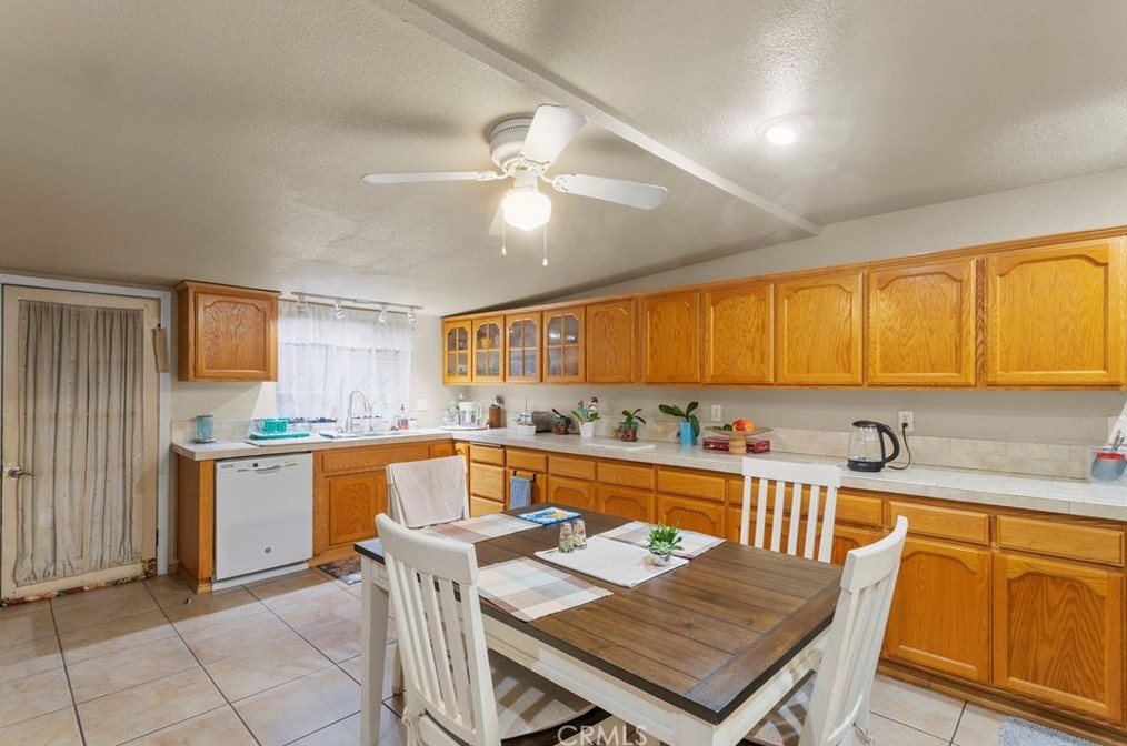 625 8th St, San Bernardino CA  92410-2916 exterior