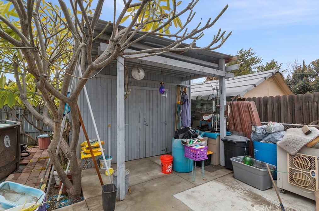 625 8th St, San Bernardino CA  92410-2916 exterior