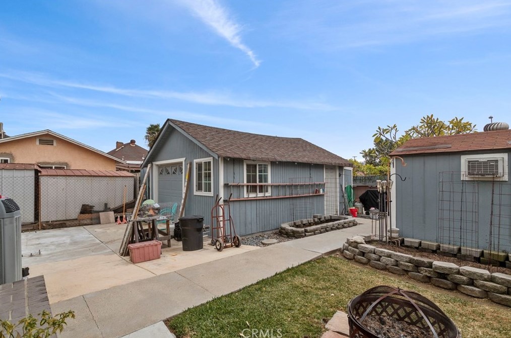 625 8th St, San Bernardino CA  92410-2916 exterior