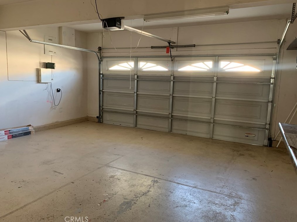 1323 Burdock St, Beaumont CA  92223-8301 exterior