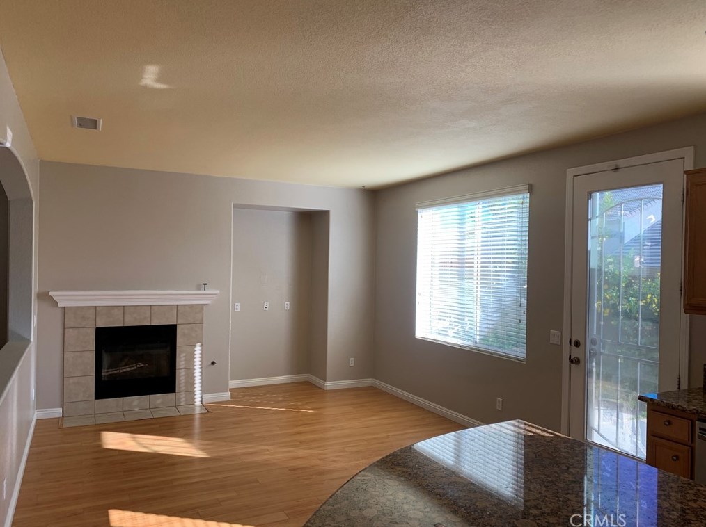 1323 Burdock St, Beaumont CA  92223-8301 exterior