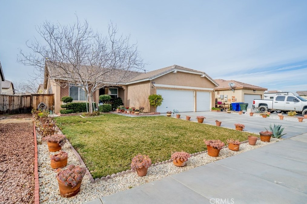 14550 Oakdale Cir, El Mirage, CA 92301