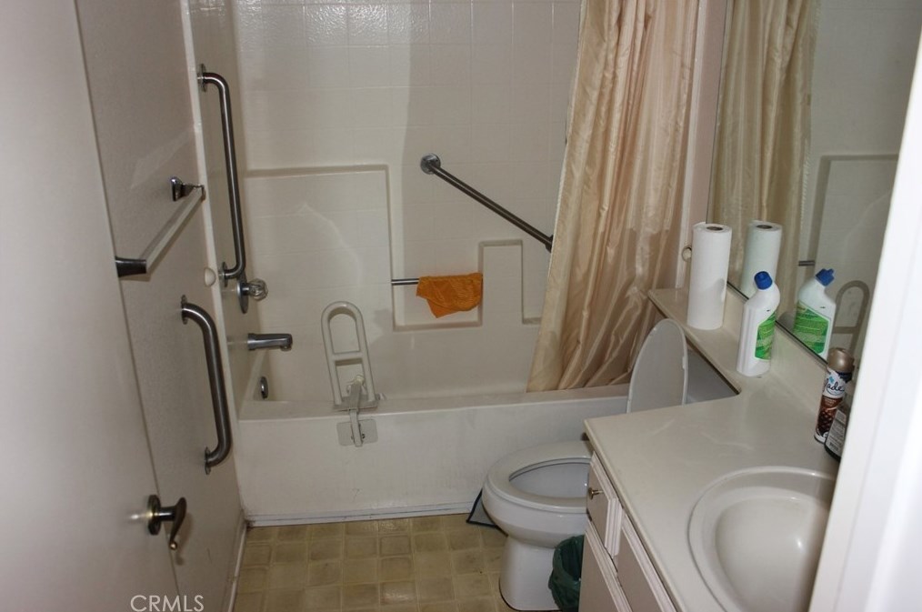 750 Alondra Dr, Hemet CA  92545-1500 exterior