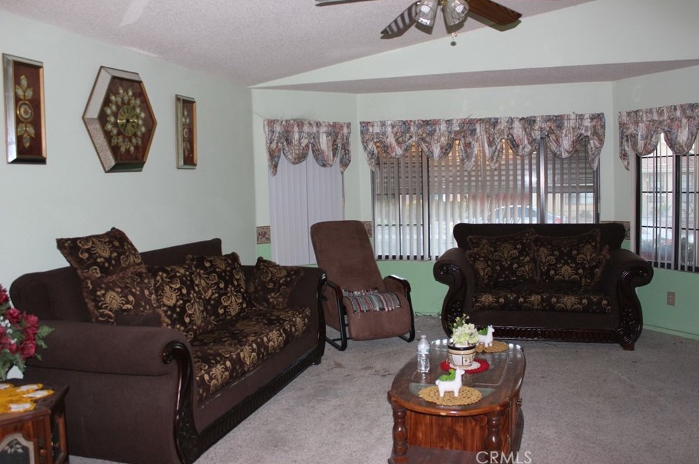 750 Alondra Dr, Hemet CA  92545-1500 exterior