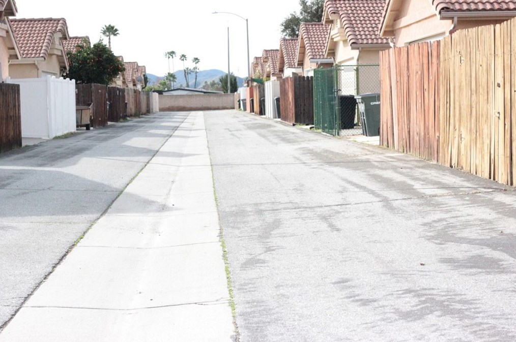 750 Alondra Dr, Hemet CA  92545-1500 exterior