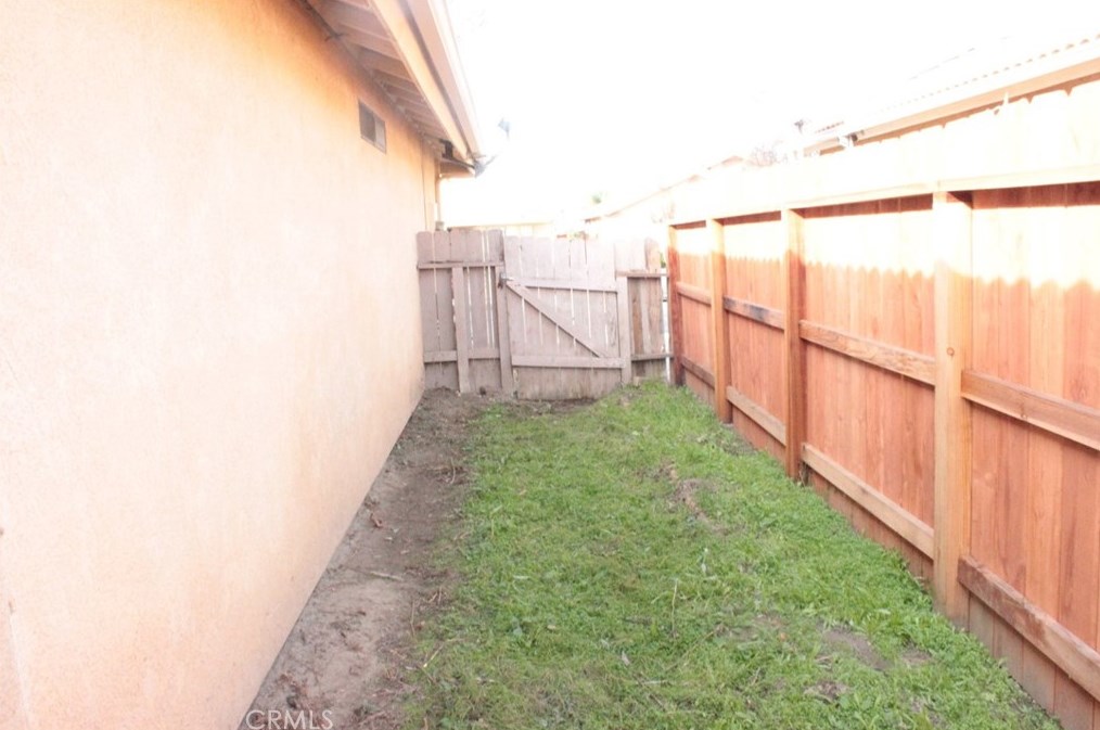 750 Alondra Dr, Hemet CA  92545-1500 exterior