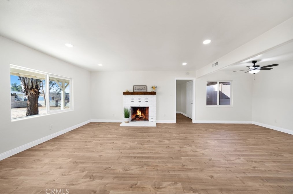 21888 Fox Ave, Apple Valley, CA 92307