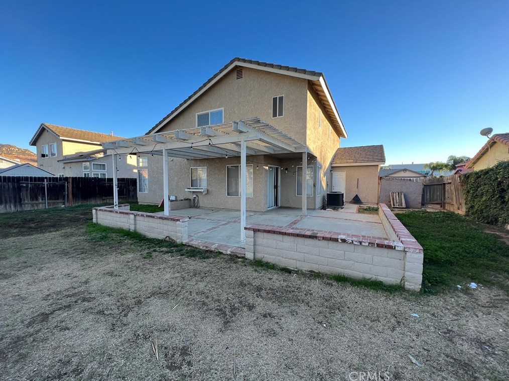 25140 Slate Creek Dr, Moreno Valley CA  92551-2502 exterior