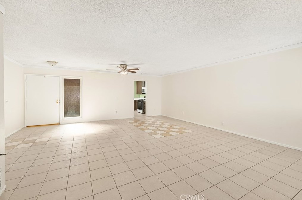 5710 Falling Leaf Ln, Riverside CA  92509-7310 exterior