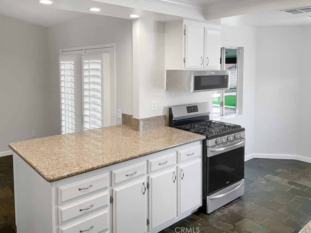 6720 Sunnyvale Dr, Riverside CA  92505-2109 exterior