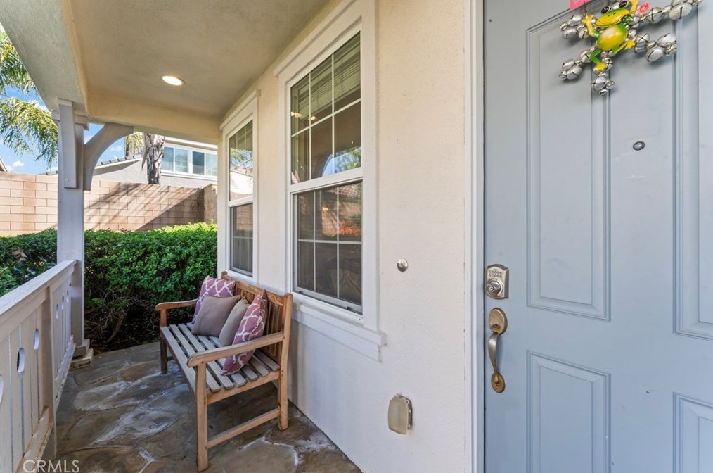 45850 Daviana Way, Temecula CA  92592-4170 exterior