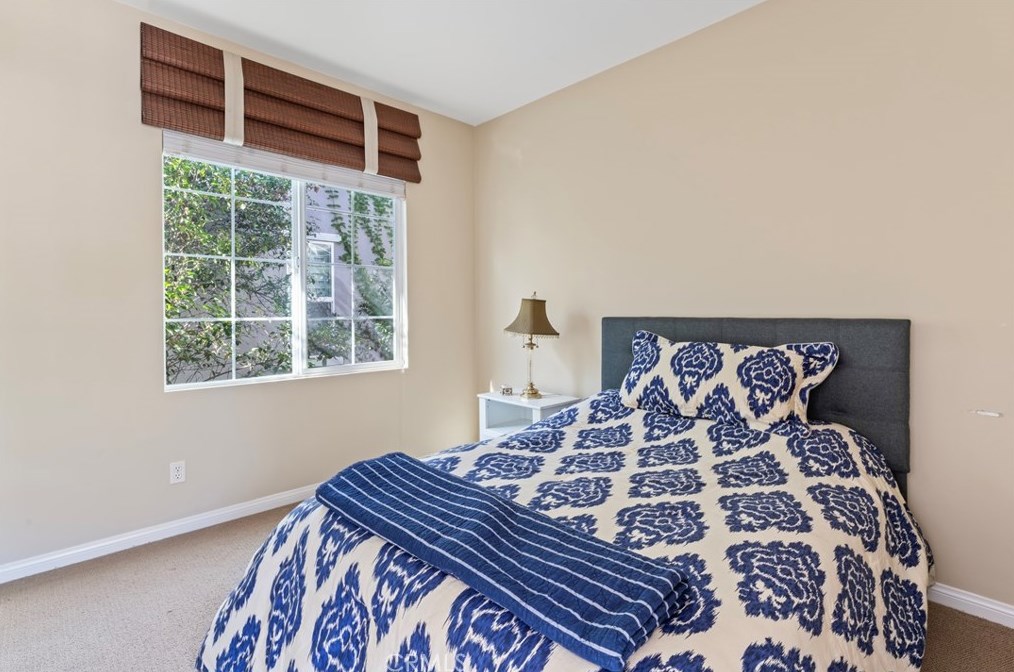 45850 Daviana Way, Temecula CA  92592-4170 exterior