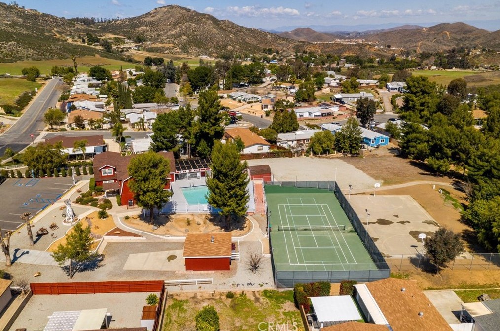 33507 Windmill Rd, Wildomar CA  92595-8843 exterior