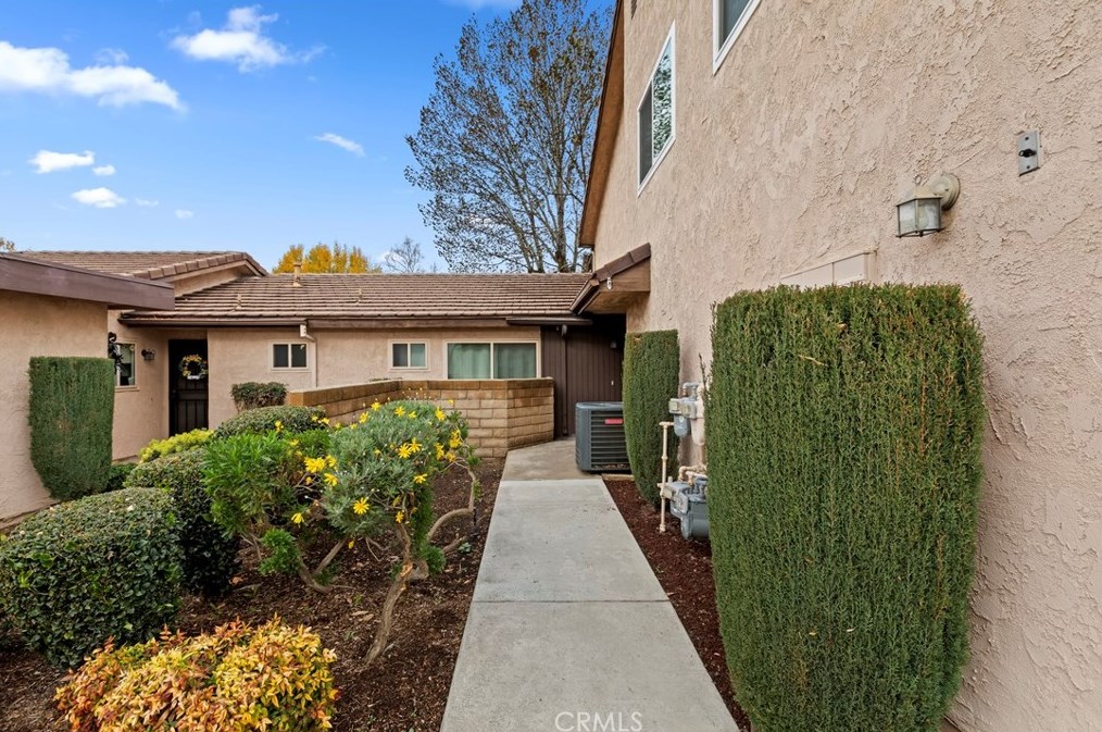 2162 Aspenwood Ct, San Bernardino, CA 92404-3308