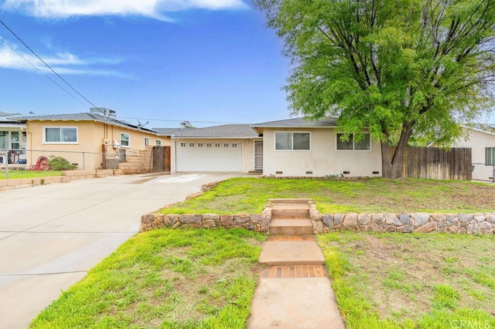 3942 Gordon Way, Riverside CA  92509-2708 exterior