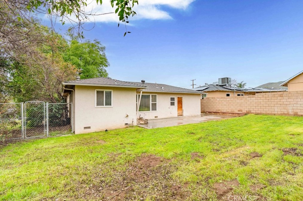 3942 Gordon Way, Riverside CA  92509-2708 exterior