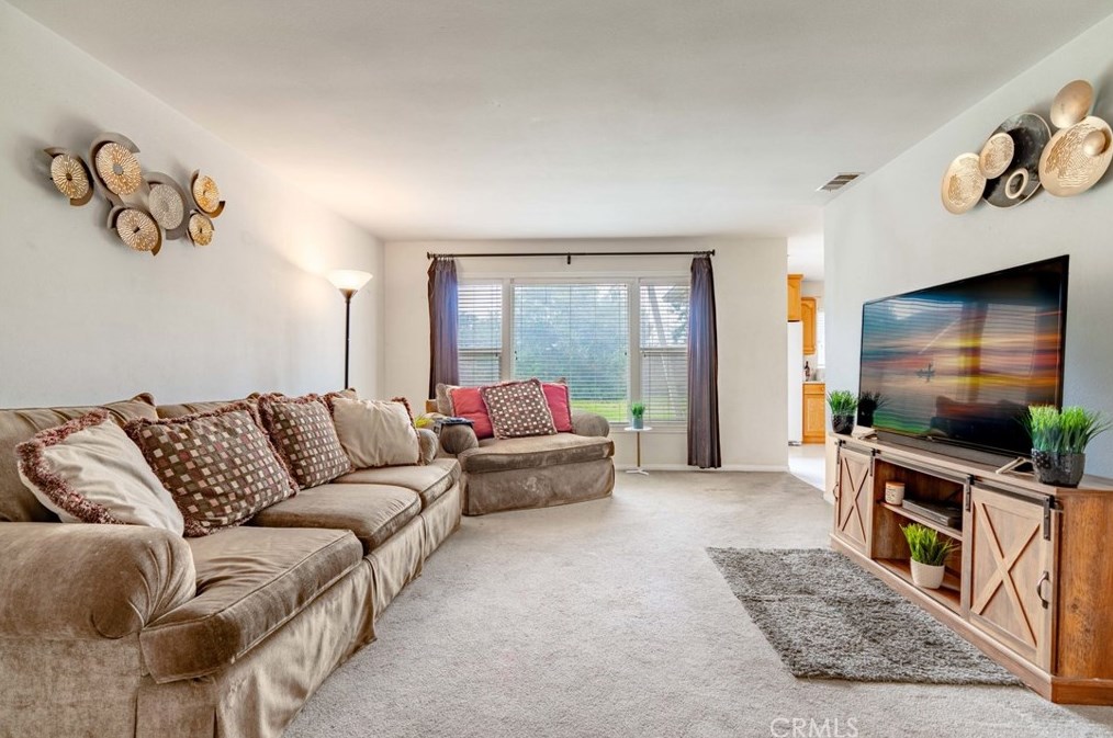 3942 Gordon Way, Riverside CA  92509-2708 exterior