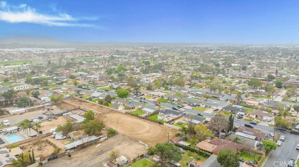 3942 Gordon Way, Riverside CA  92509-2708 exterior