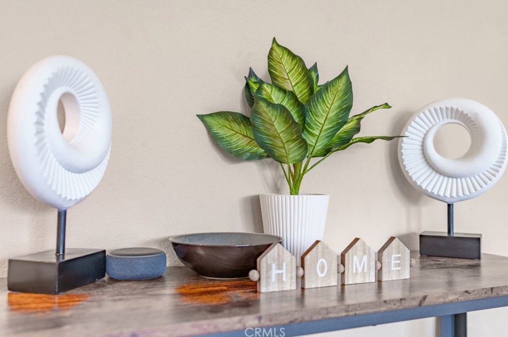 3942 Gordon Way, Riverside CA  92509-2708 exterior